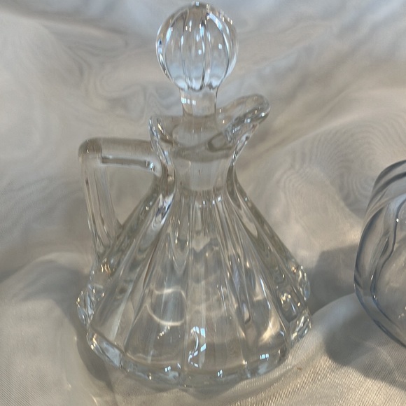 Crystal Cruet Set With Stoppers - Picture 2 of 12